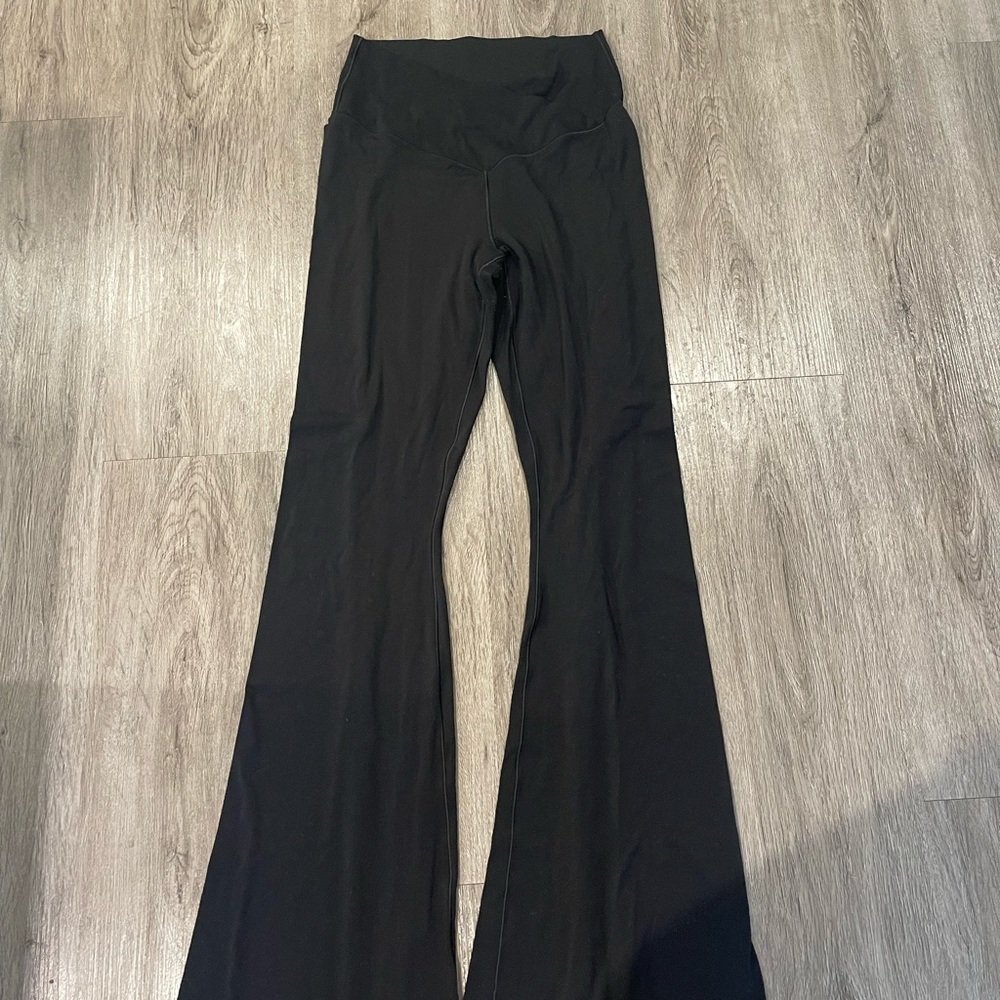 Aerie Offline Crossover Flare Leggings Size Large